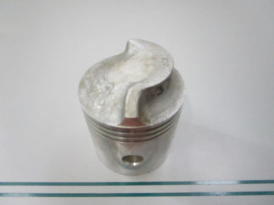 NEW OEM 377073 0377073 OMC Johnson Evinrude Piston 0810
