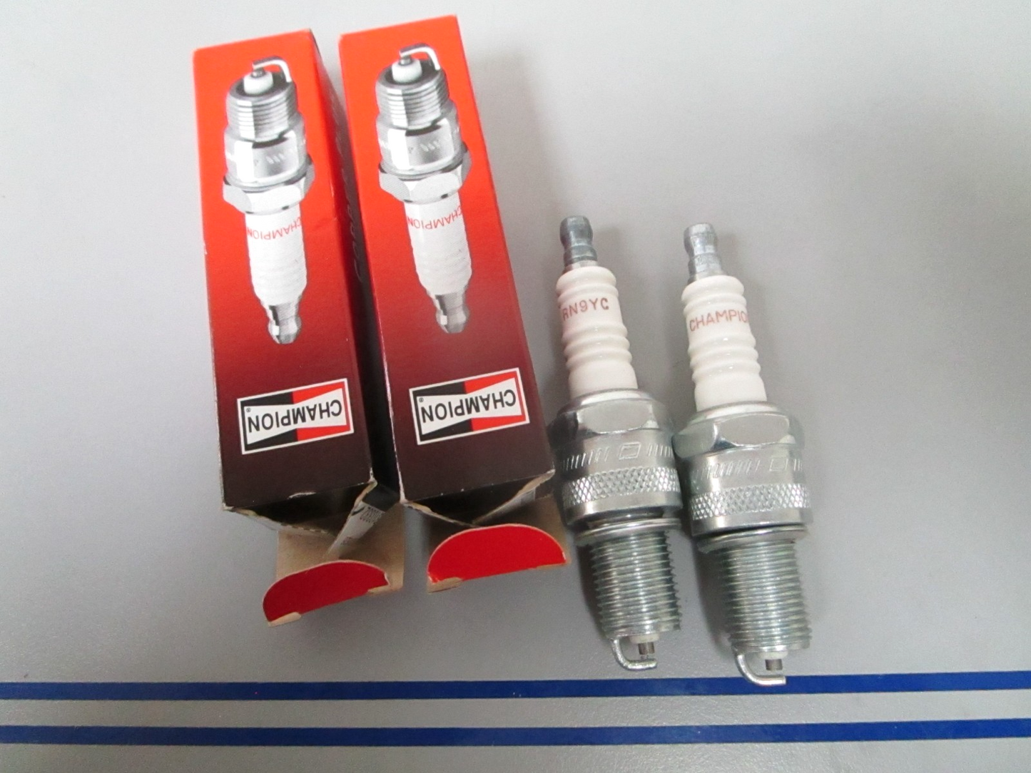 NEW (LOT OF 2) RN9YC Champion Spark Plug 0810