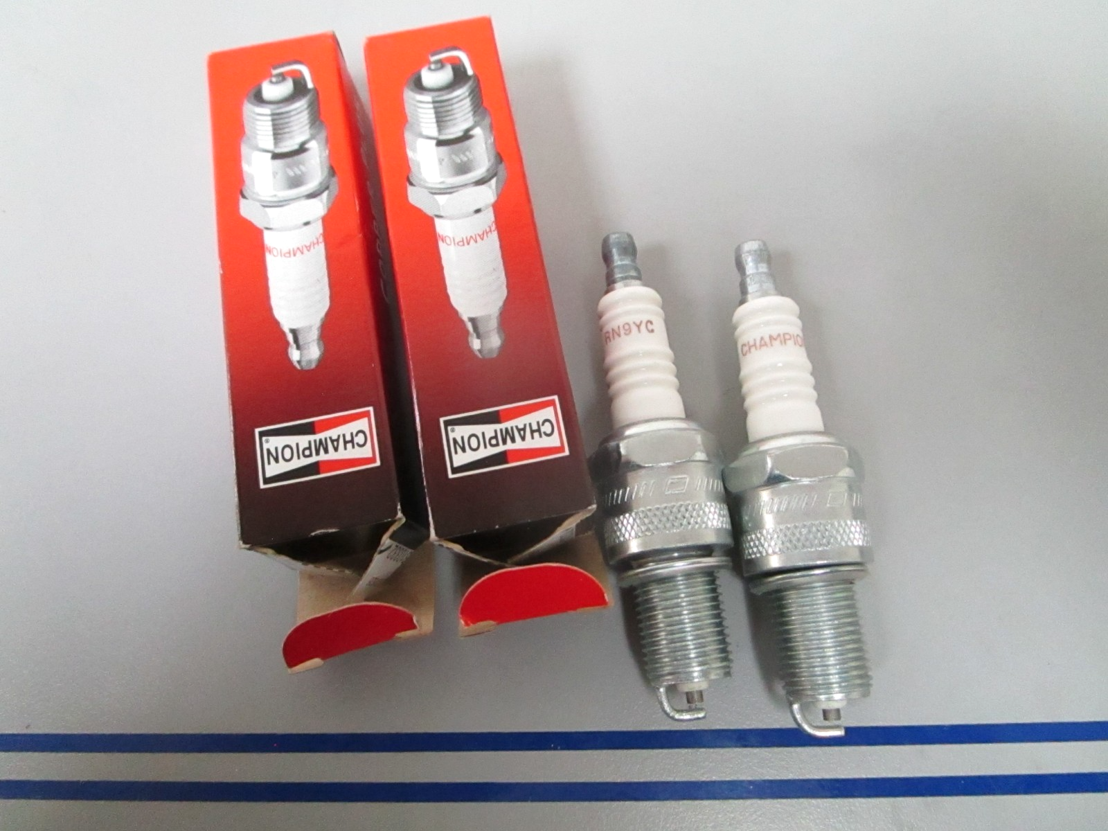 NEW (LOT OF 2) RN9YC Champion Spark Plug 0810