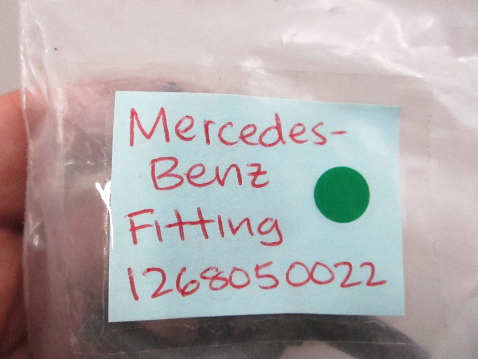 NEW OEM 1268050022 Mercedes-Benz Fitting 0810