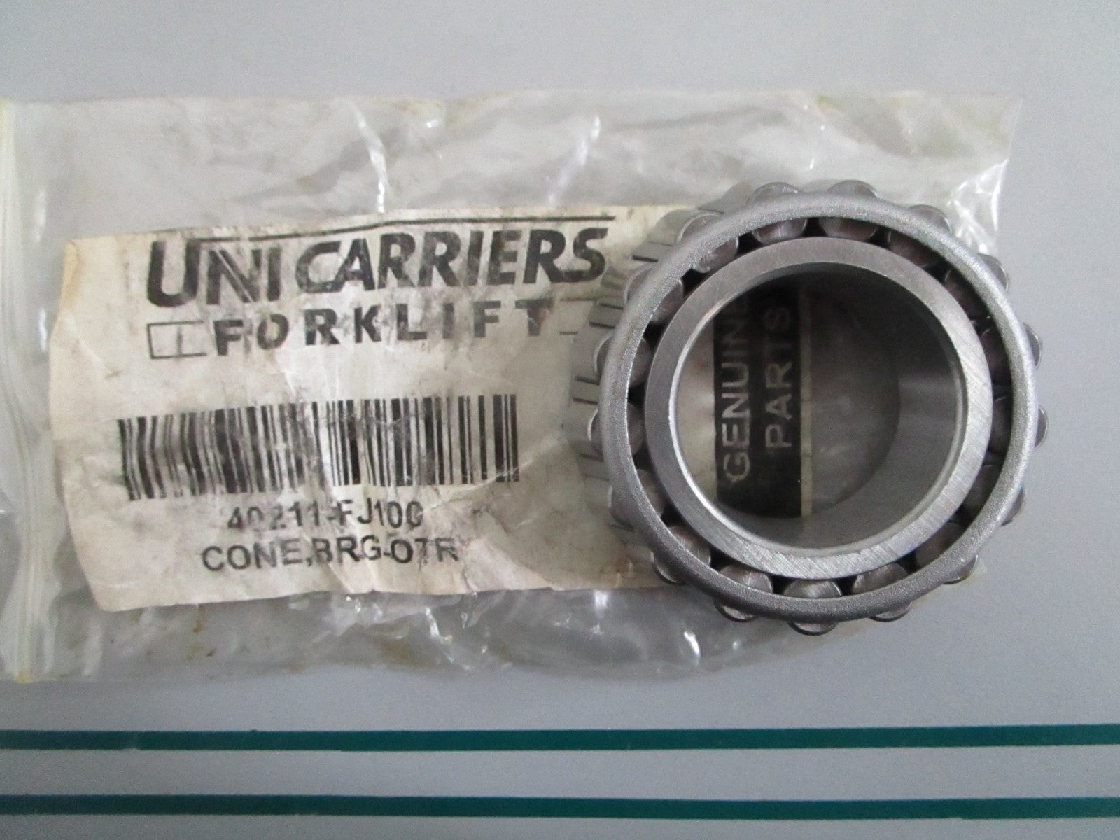 NEW OEM 40210-FJ100 UniCarriers Tapered Roller Bearing 0820