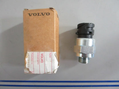 *NEW OEM* 0820 Volvo Penta Pressure Switch 21202753