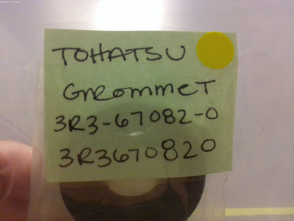 *NEW OEM* 0810 Tohatsu Grommet 3R3-67082-0 3R3670820