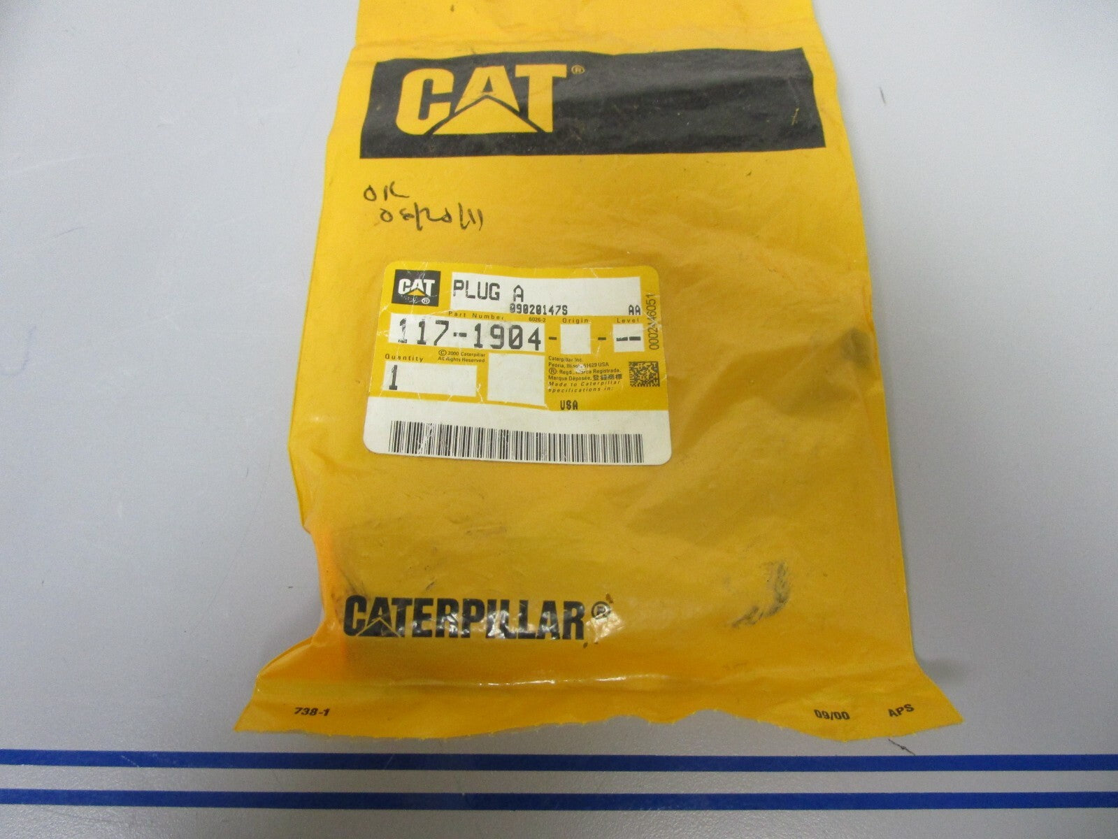 *NEW OEM* 0720 CAT Caterpillar Plug A 117-1904