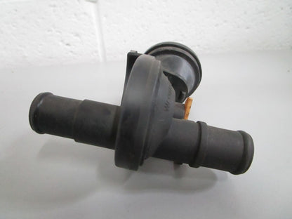NEW OEM 1078300584 Mercedes-Benz Heater Valve 0820