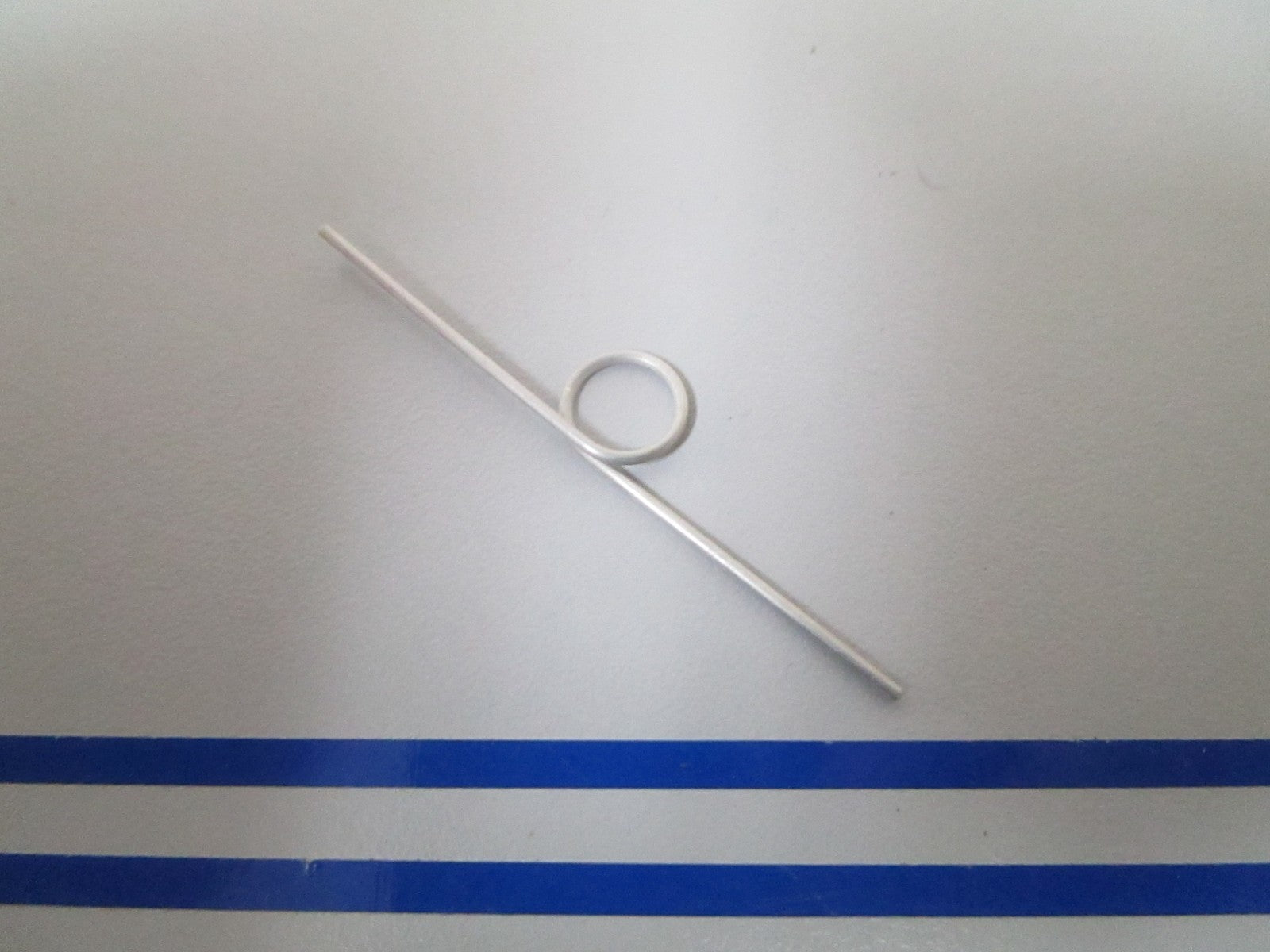NEW OEM 200672 0200672 OMC Johnson Evinrude Reverse Lock Spring 0810