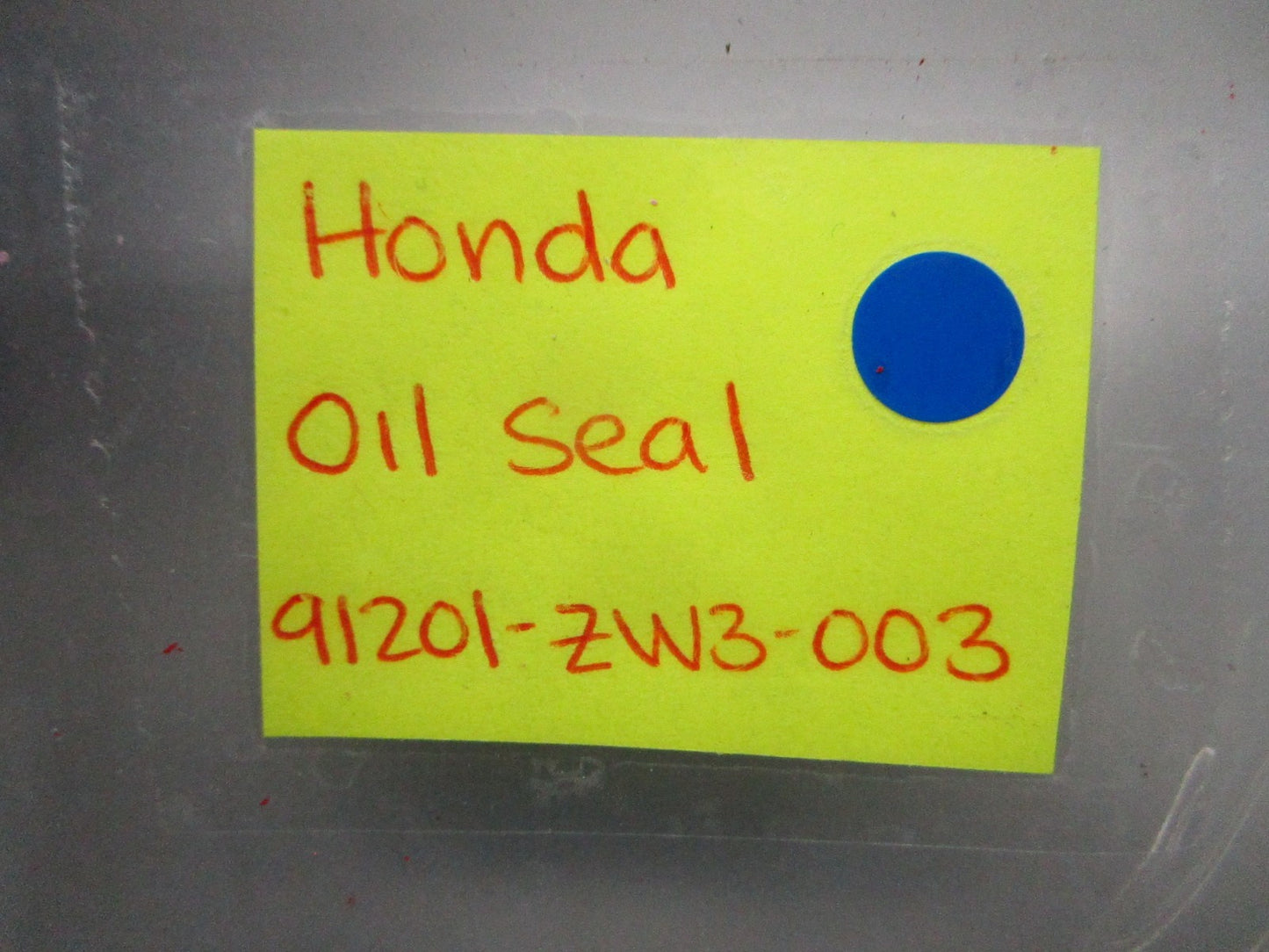 *NEW OEM* 0820 Honda Oil Seal 91201-ZW3-003