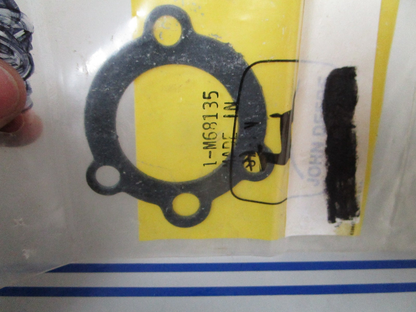 NEW OEM M68135 John Deere Intake Gasket 0810