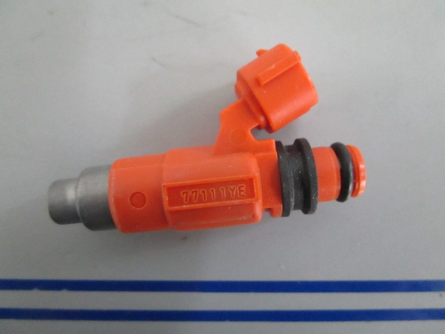 *NEW OEM* 0820 OMC Suzuki Fuel Injector Assy 5033708