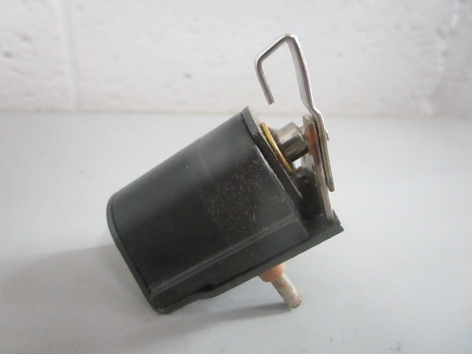 NEW OEM C0147059300 Cummins Solenoid 0820