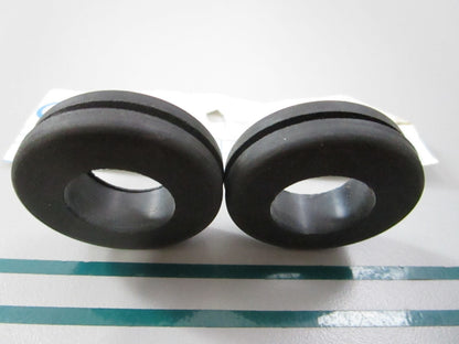NEW OEM (LOT OF 2) 311543 0311543 OMC Johnson Evinrude Grommet 0810