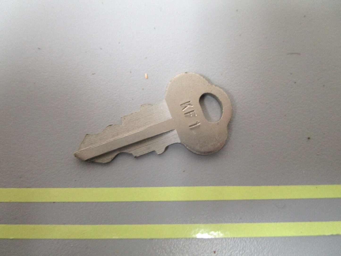 *NEW OEM* 0750 OMC Johnson Evinrude IGNITION KEY KF1  501516 0501516