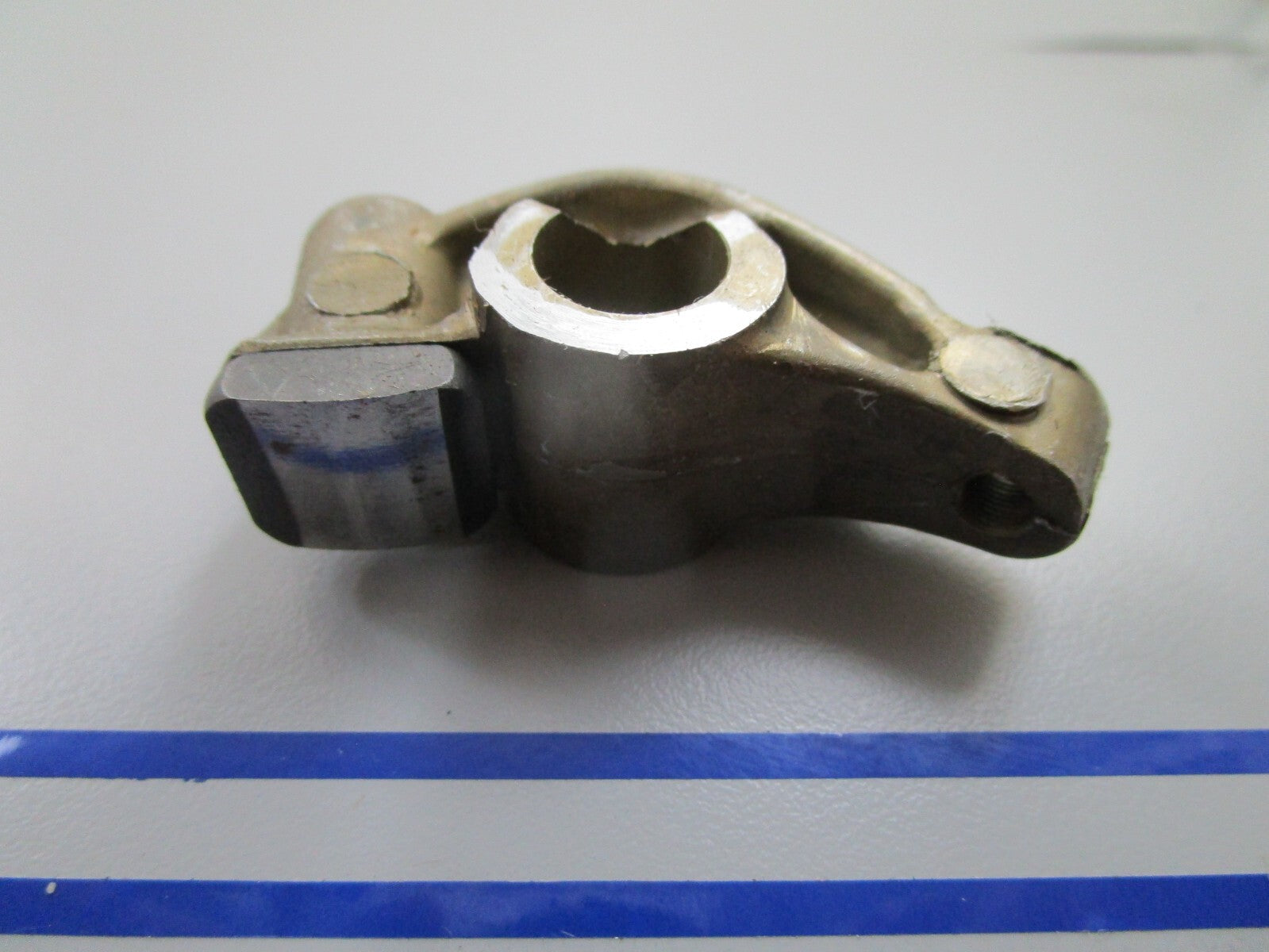 *NEW OEM* 0810 OMC Johnson Evinrude Rocker Arm 438264 0438264