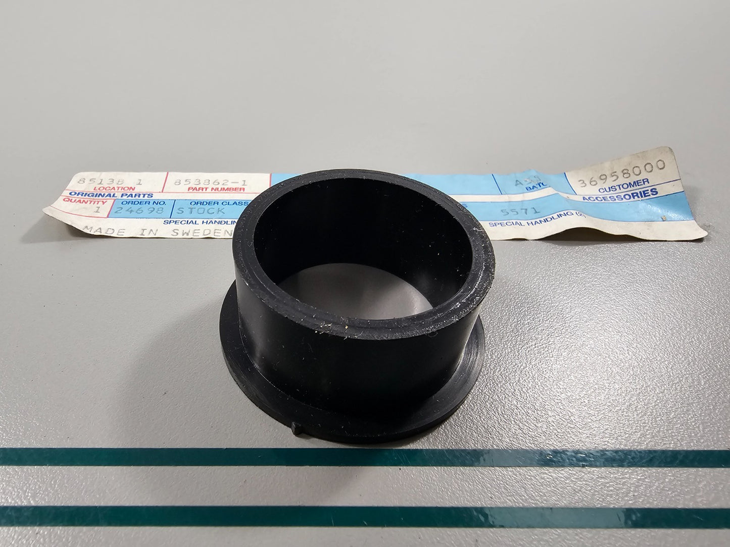 NEW OEM 853862 Volvo Penta Bushing 0810