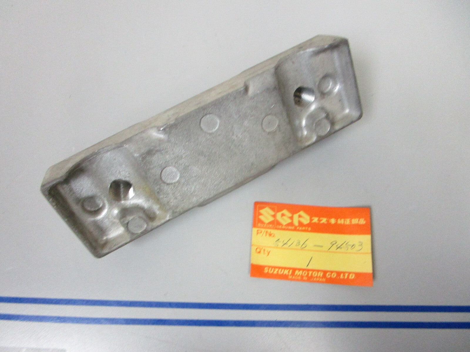 *NEW OEM* 0810 Suzuki Upper Mount 54136-94503