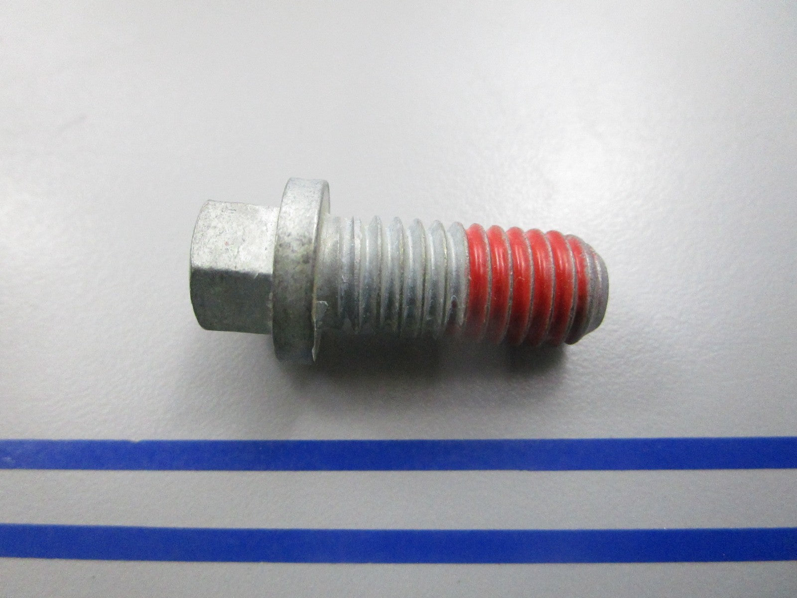 NEW OEM 313715 0313715 OMC Johnson Evinrude Trim Tab Screw 0810