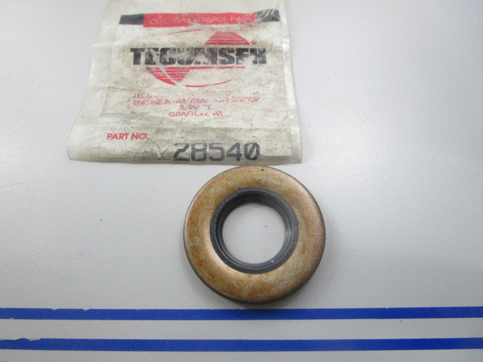 NEW OEM 28540 Tecumseh Oil Seal 0810
