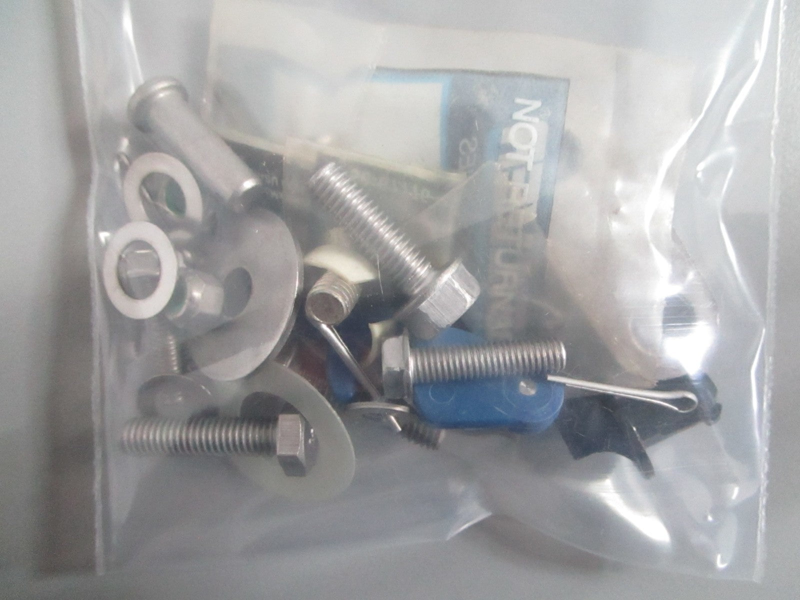 NEW OEM 95722A1 Mercury Quicksilver Remote Control Attachment Kit 0820