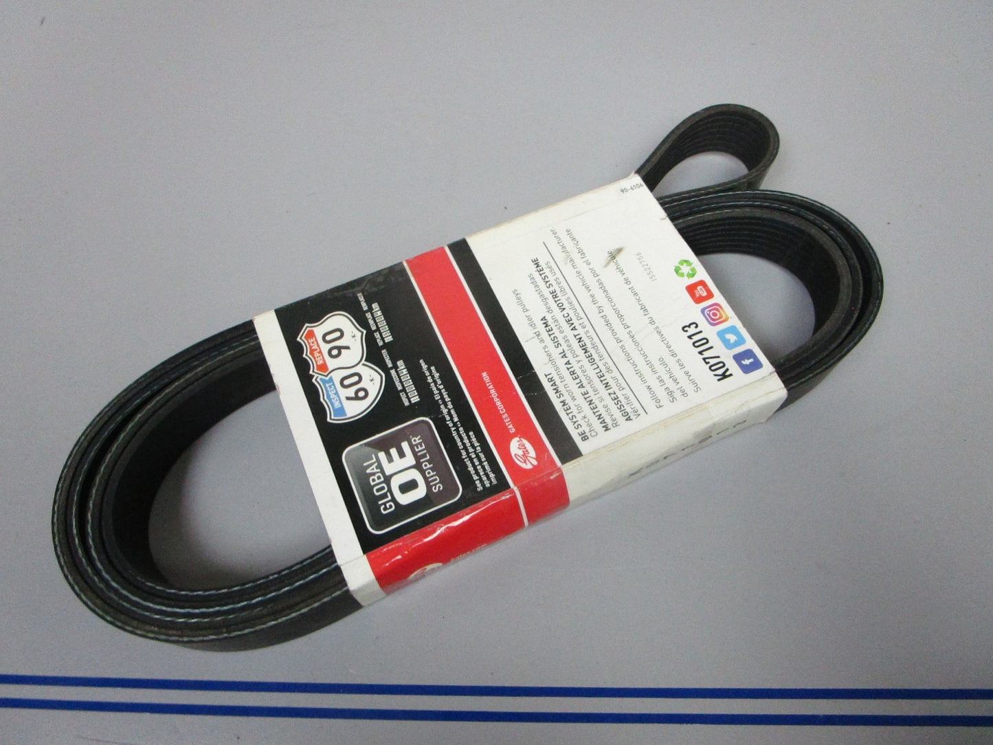 NEW K071013 Gates Micro-V 15/16" x 101 ⅞" Serpentine Belt 0720