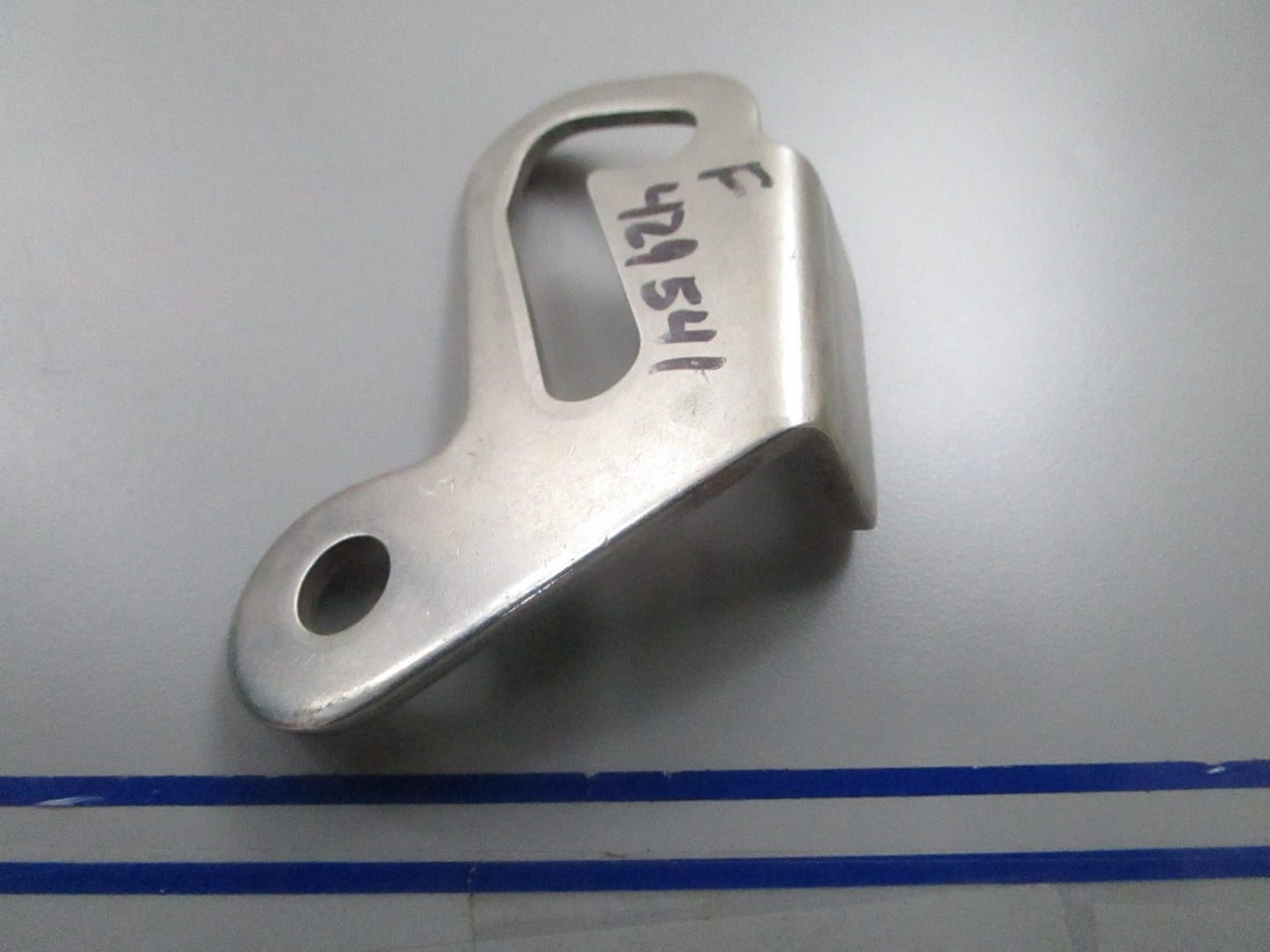 *NEW OEM* 0810 Mercury Quicksilver Retaining Lock Tilt F429541