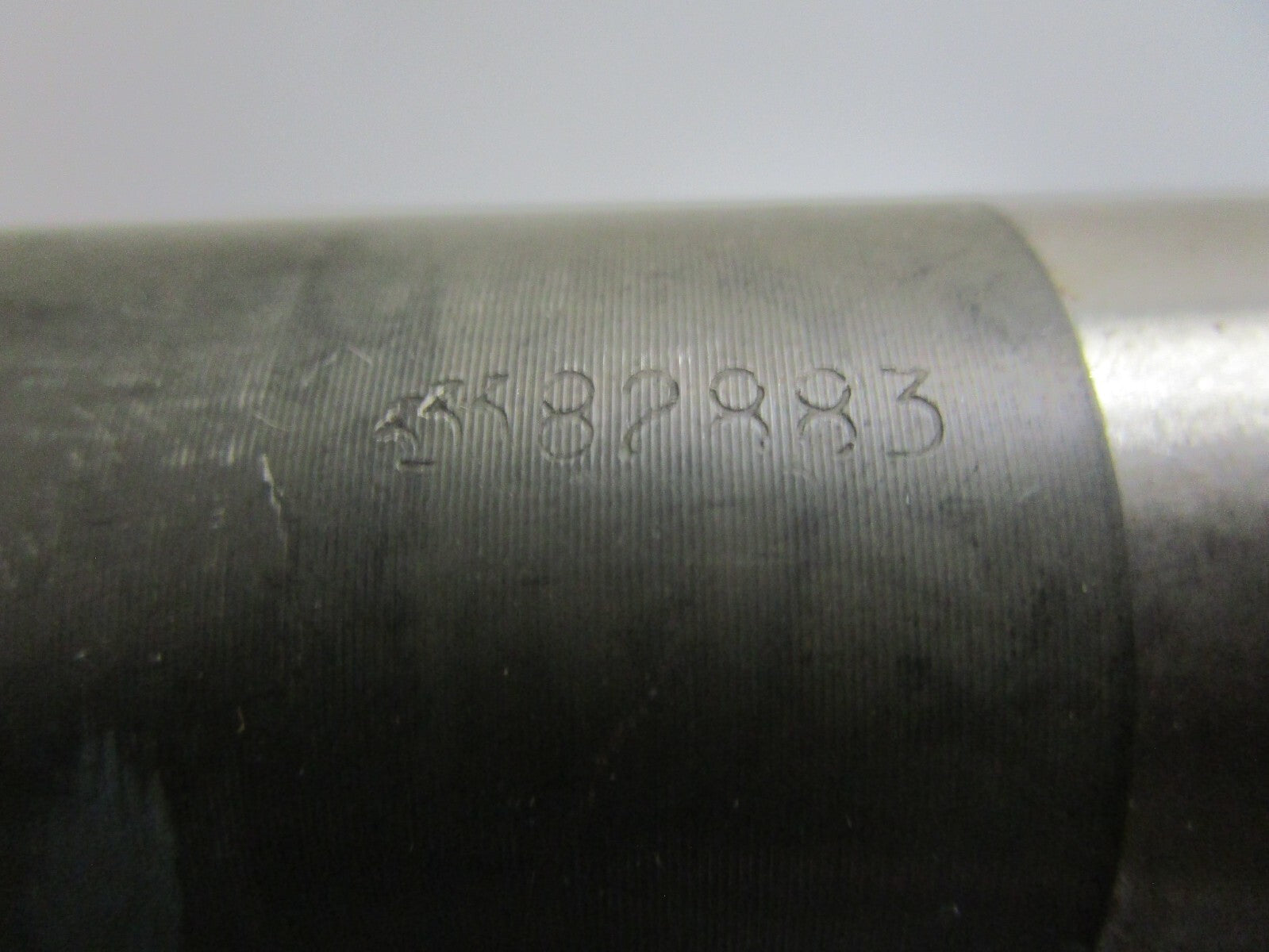 *NEW OEM* 0820 OMC Johnson Evinrude Shaft & Sleeve 382883 0382883