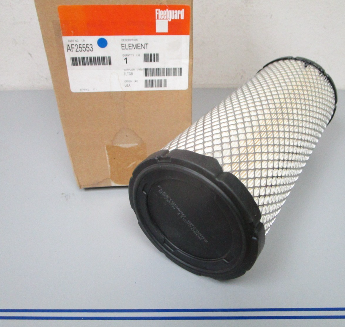NEW OEM AF25553 Fleetguard Filter Element 0720