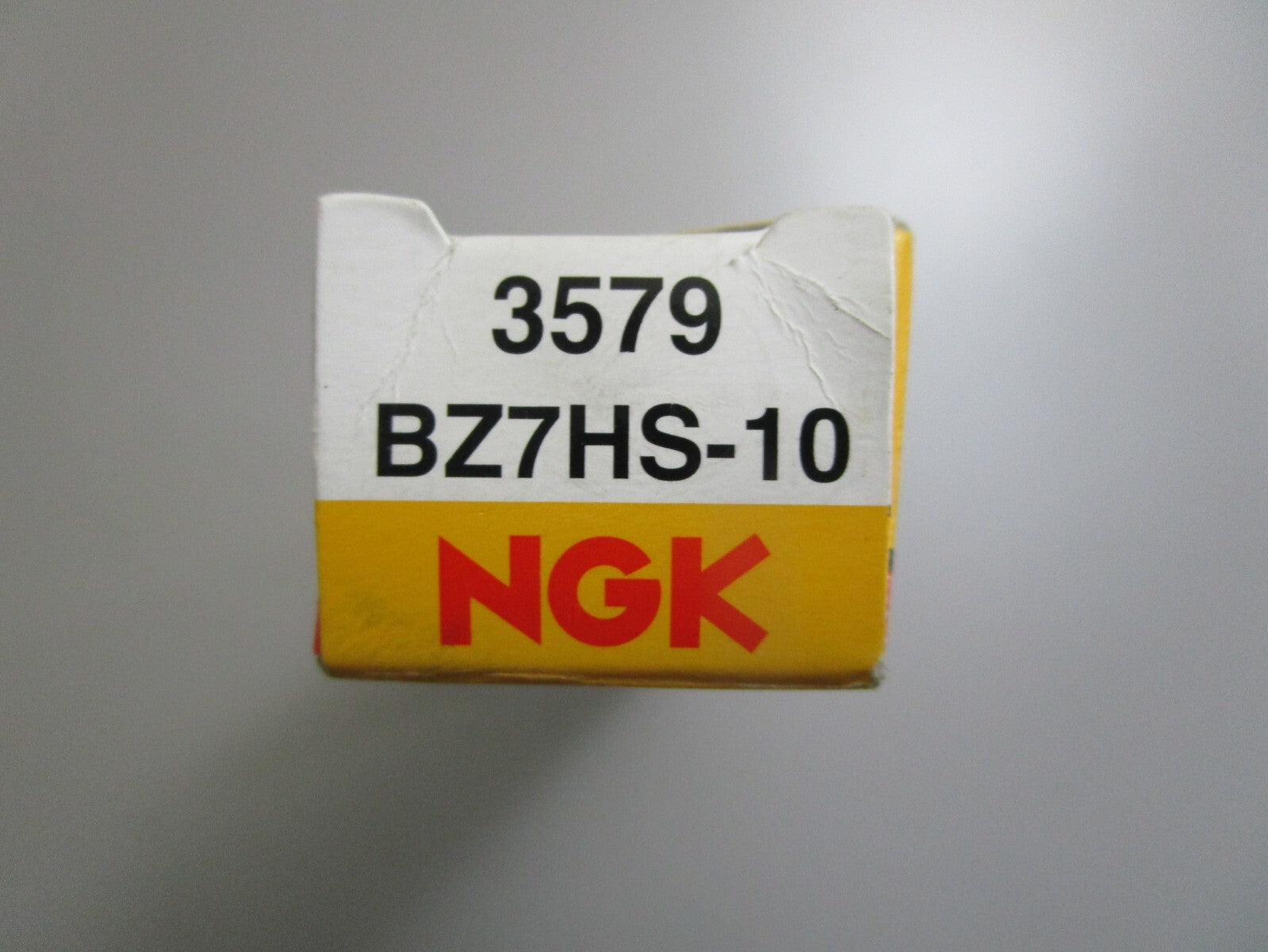*NEW OEM* 0810 NGK Spark Plug BZ7HS-10