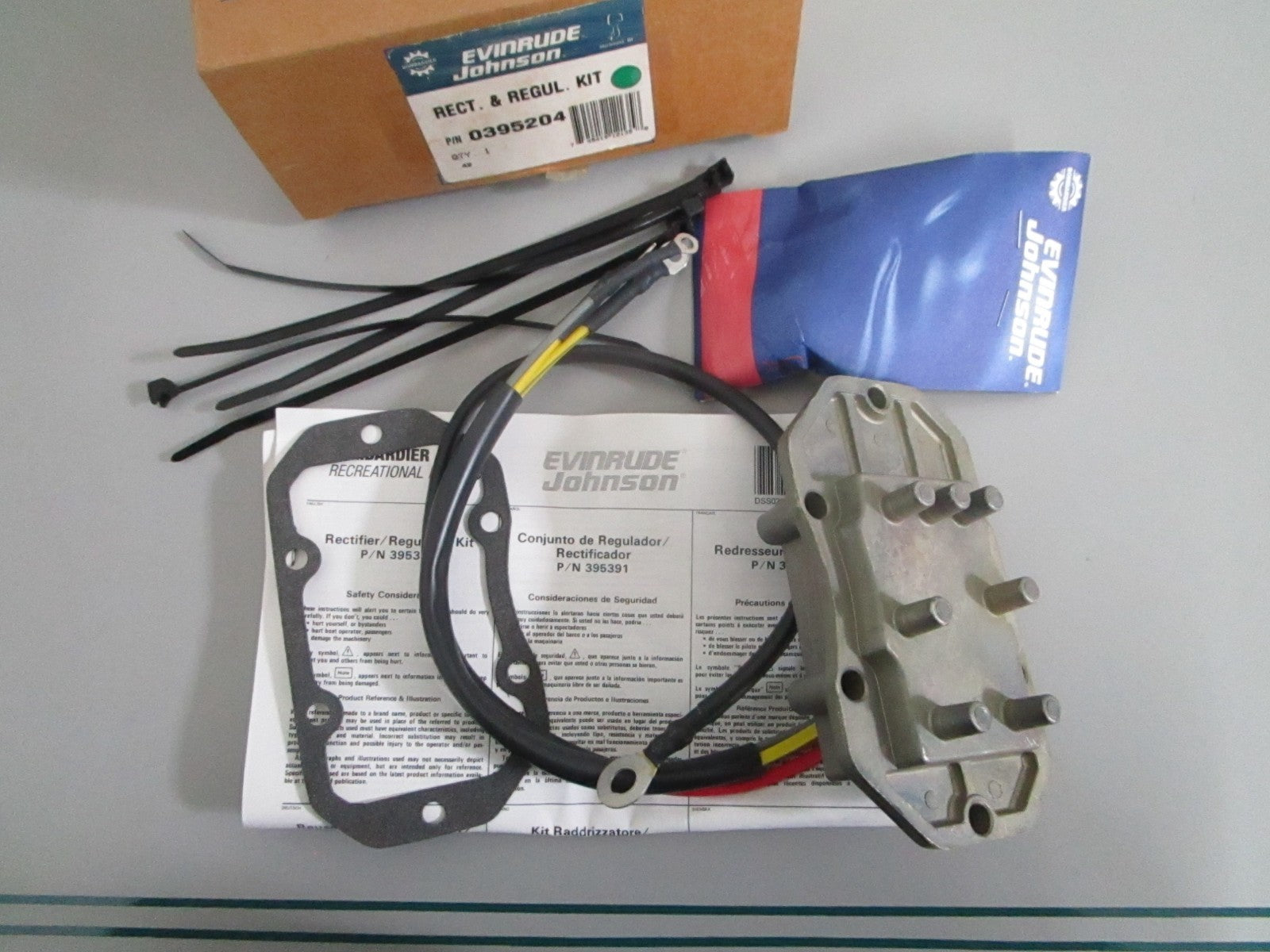 NEW OEM 395204 0395204 OMC Johnson Evinrude Rectifier & Regulator Kit 0820