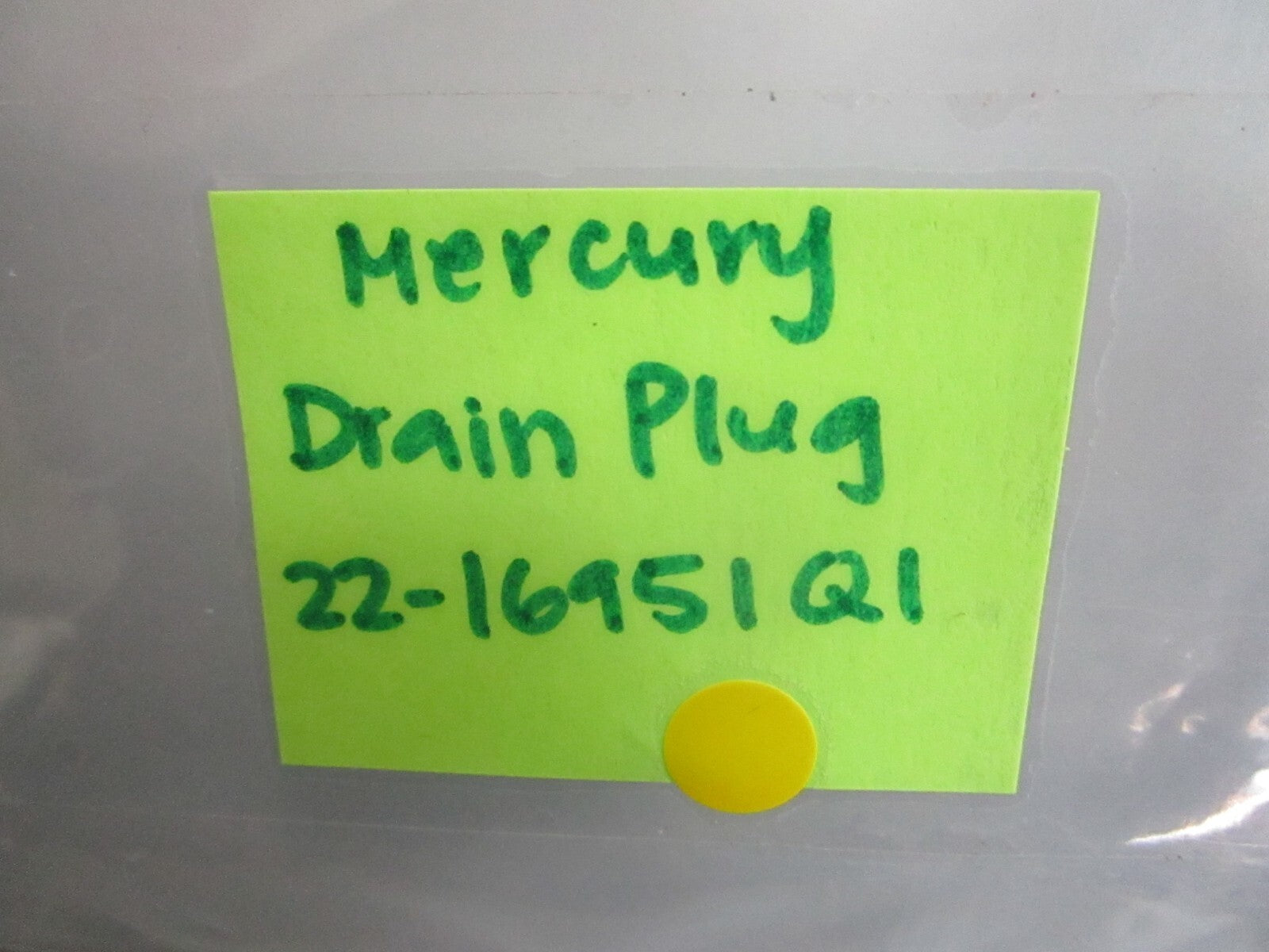 *NEW OEM* 0810 Mercury Quicksilver Drain Plug 22-16951Q1
