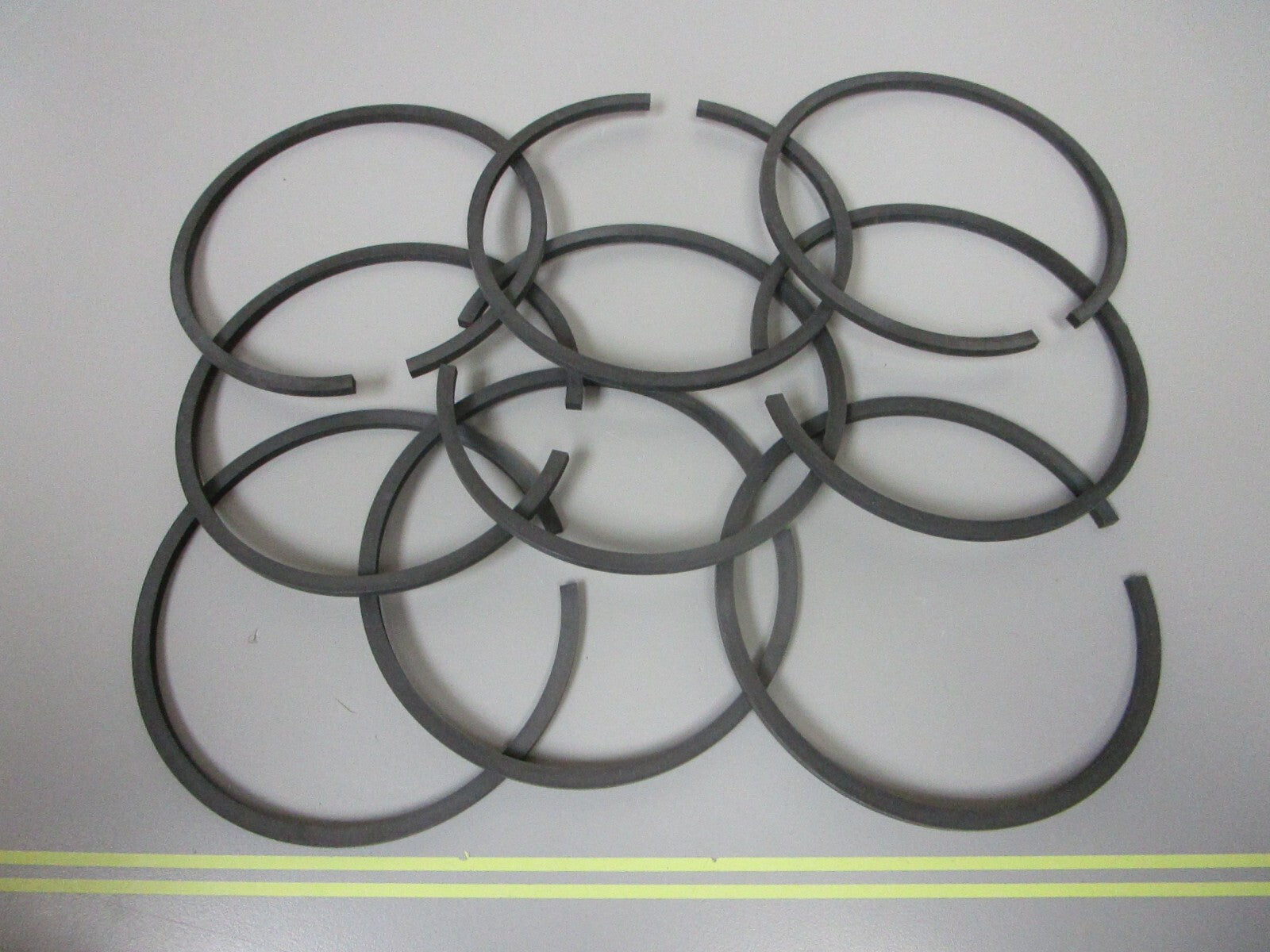 *NEW OEM* 0810 Mercury Quicksilver 9 Piston Ring Set 39-78633