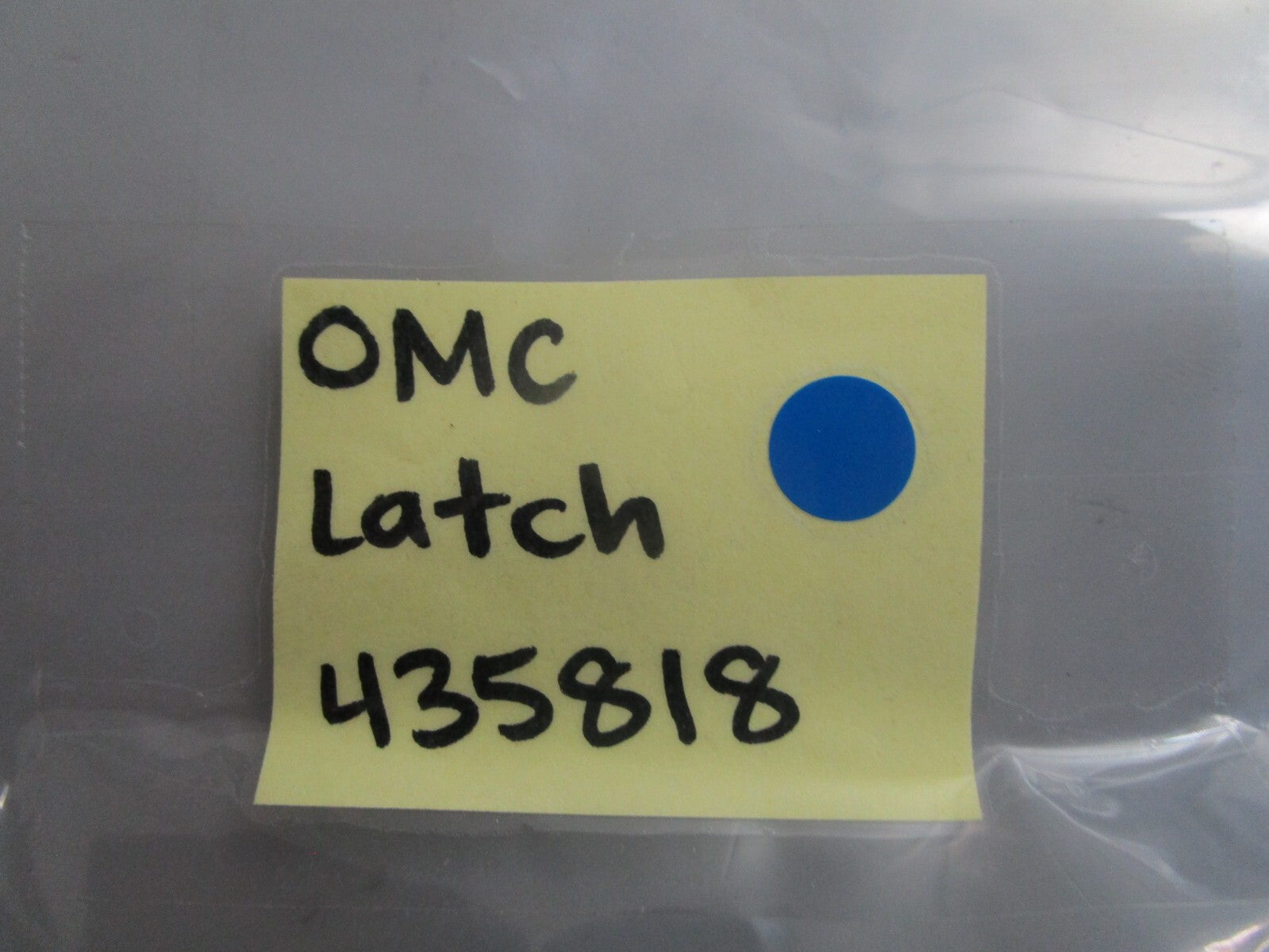 *NEW OEM* 0810 OMC Johnson Evinrude Latch 435818 0435818