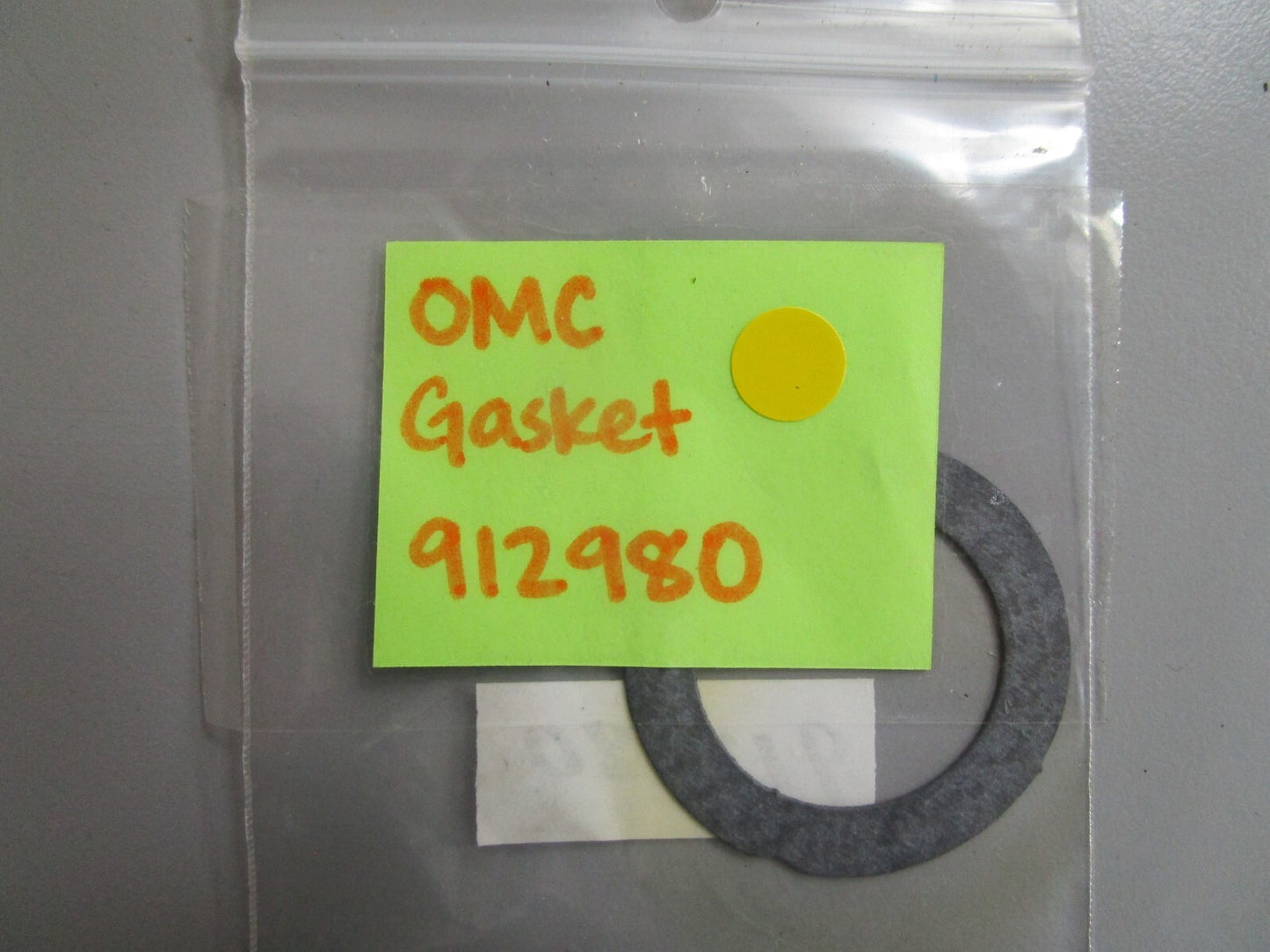 *NEW OEM* 0810 OMC Johnson Evinrude Gasket 912980 0912980