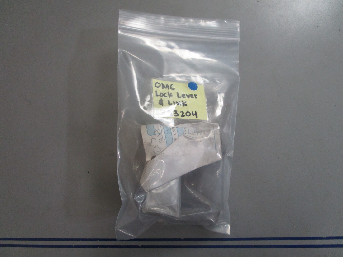 *NEW OEM* 0810 OMC Johnson Evinrude Lock Lever & Link 393204 0393204