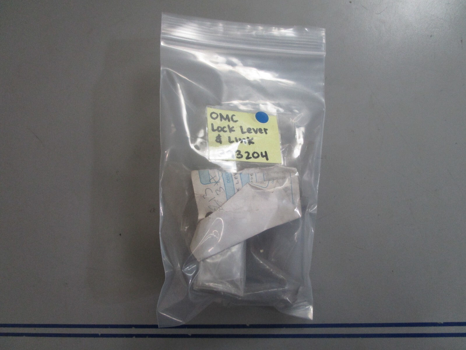 *NEW OEM* 0810 OMC Johnson Evinrude Lock Lever & Link 393204 0393204