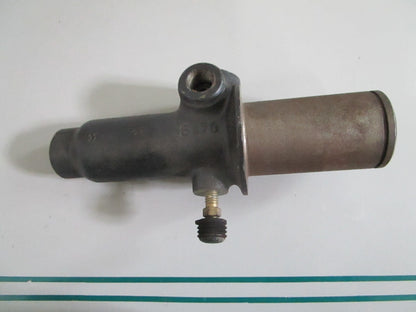 NEW OEM 0002952906 Merecedes-Benz Master Cylinder 0820
