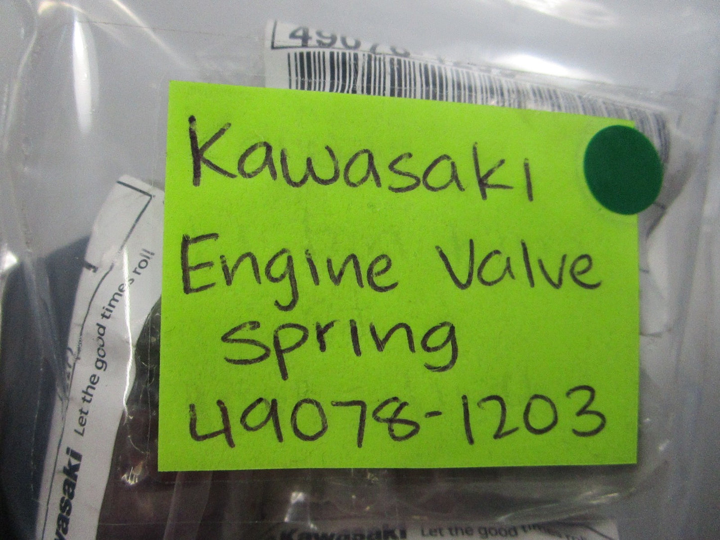 NEW OEM 49078-1203 Kawasaki Engine Valve Spring 0810