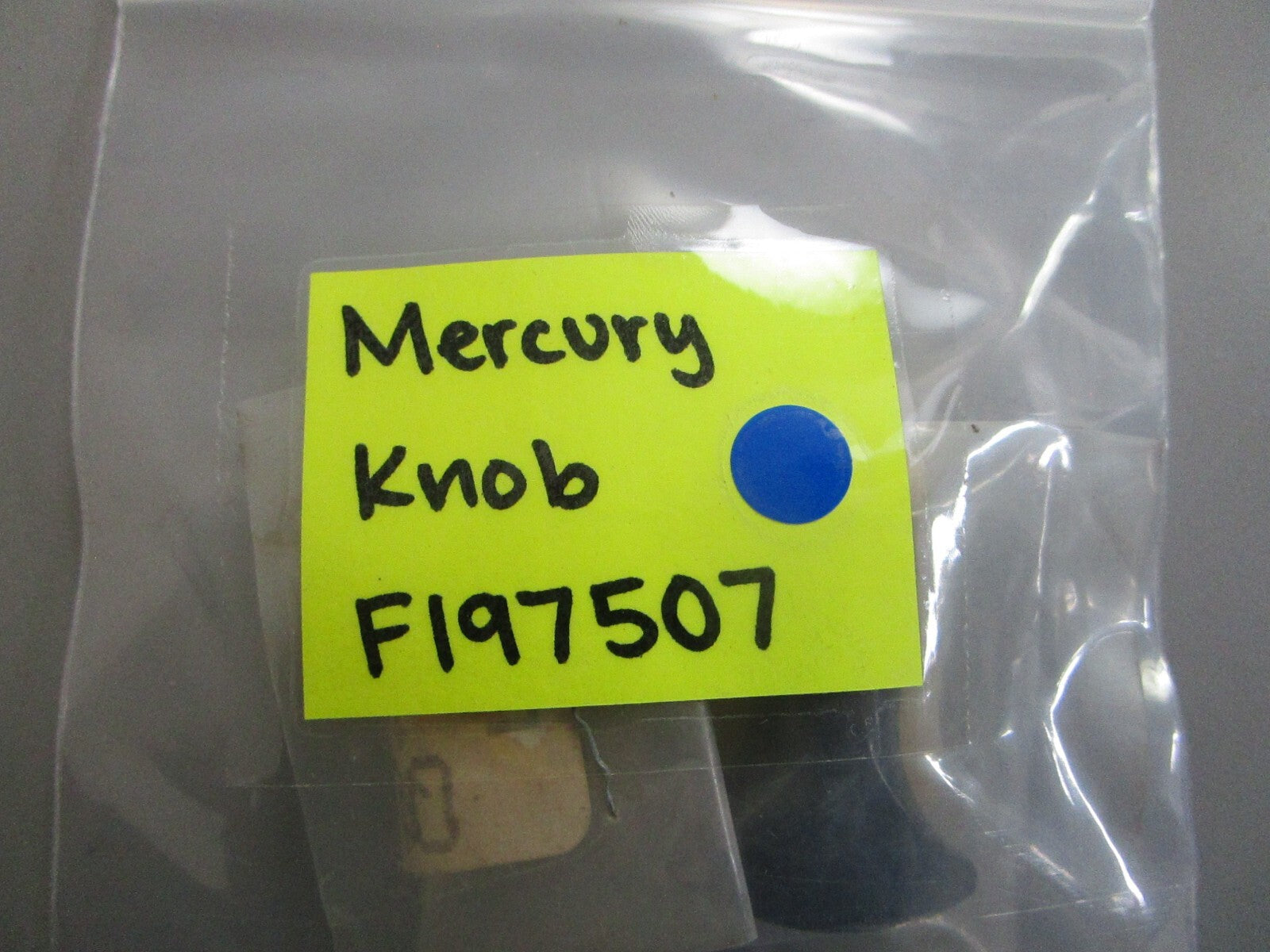 *NEW OEM* 0810 Mercury Quicksilver Knob F197507