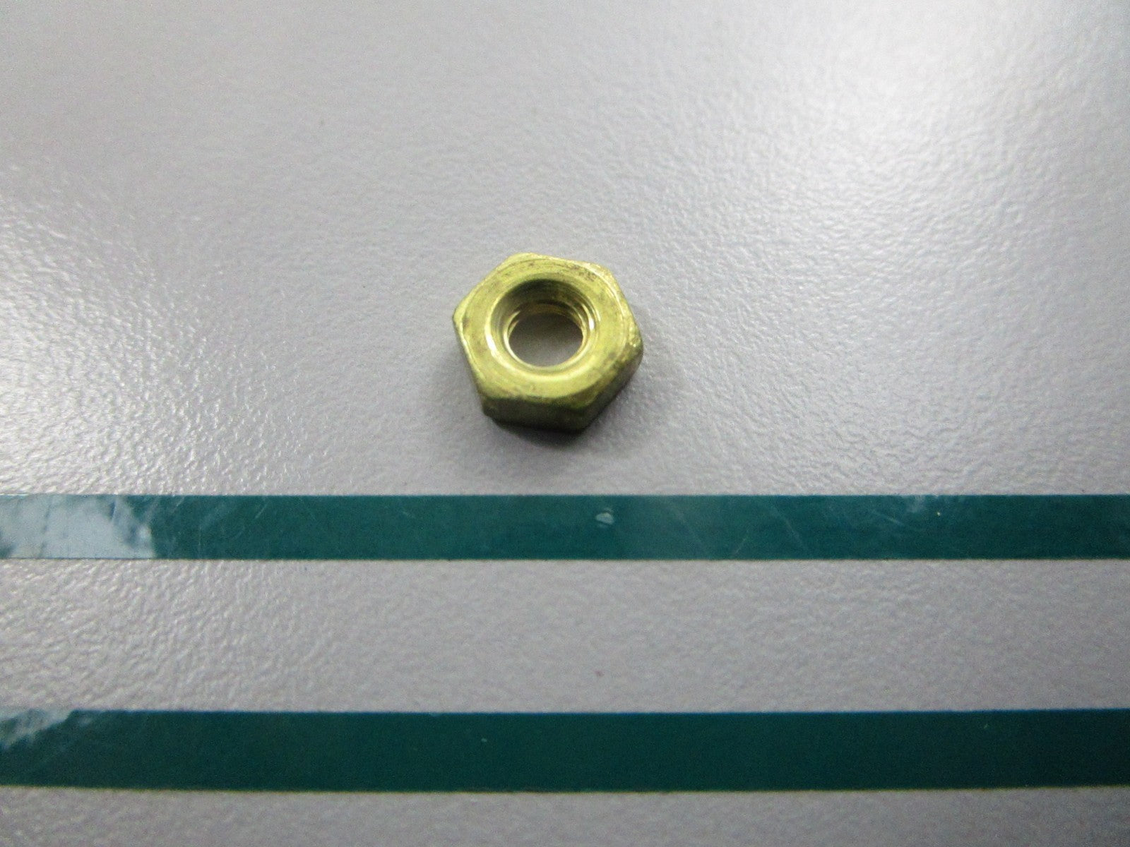 NEW OEM 125410 0125410 OMC Johnson Evinrude Nut 0810