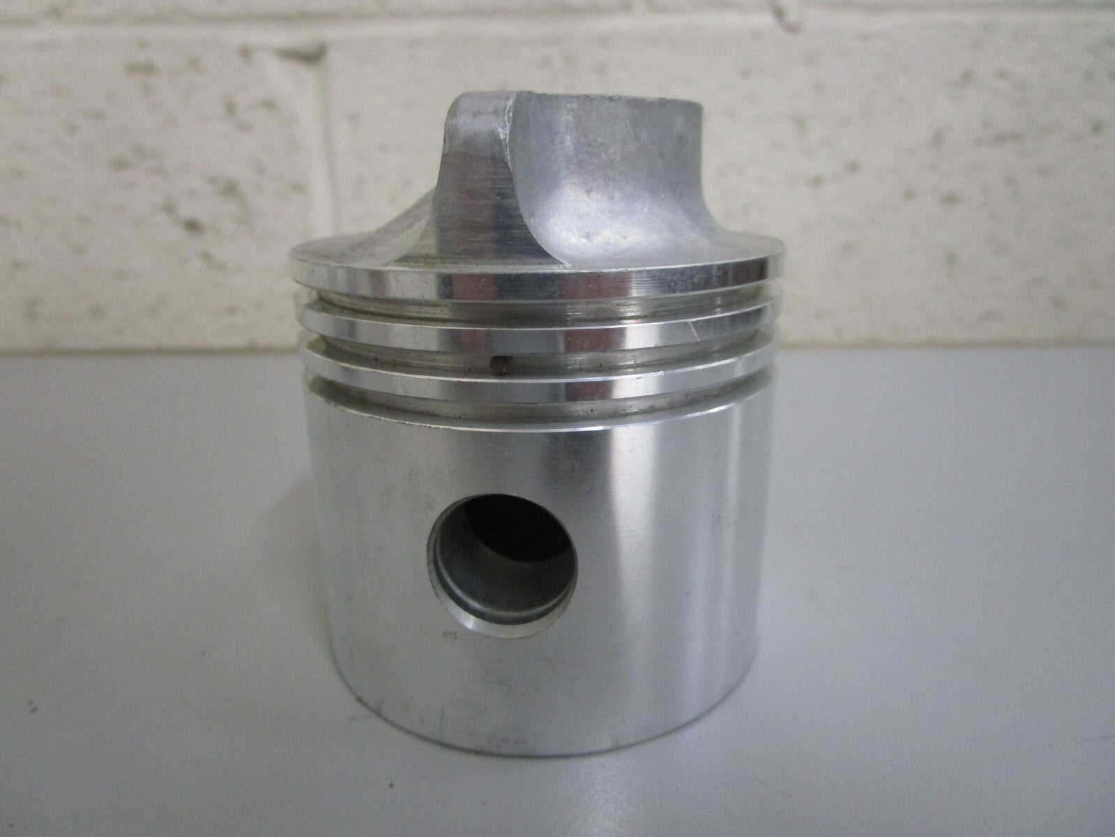 *NEW OEM* 0820 OMC Johnson Evinrude Piston 378375 0378375 307846