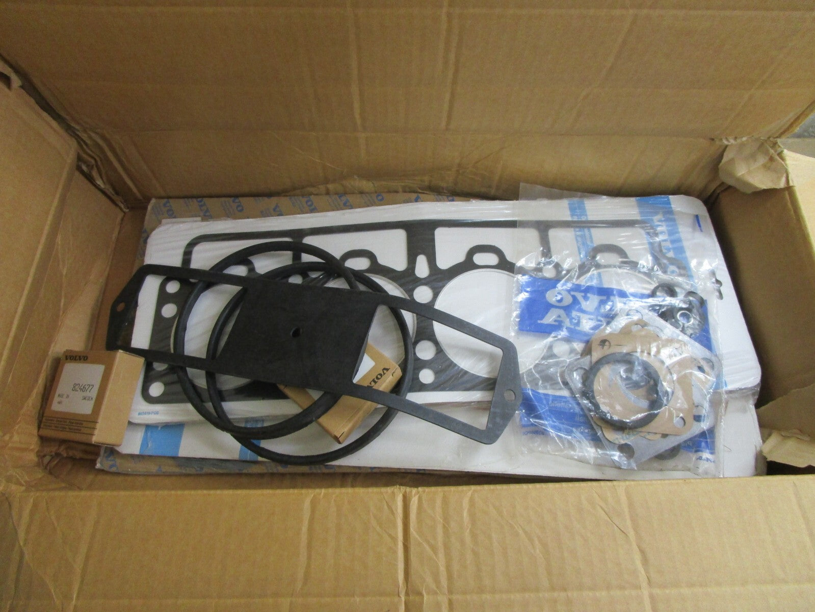 *NEW OEM* 0820 Volvo Penta Head Gasket Set 876356