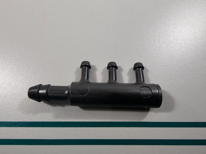 NEW OEM 395540 0395540 OMC Johnson Evinrude Fuel Manifold 0810