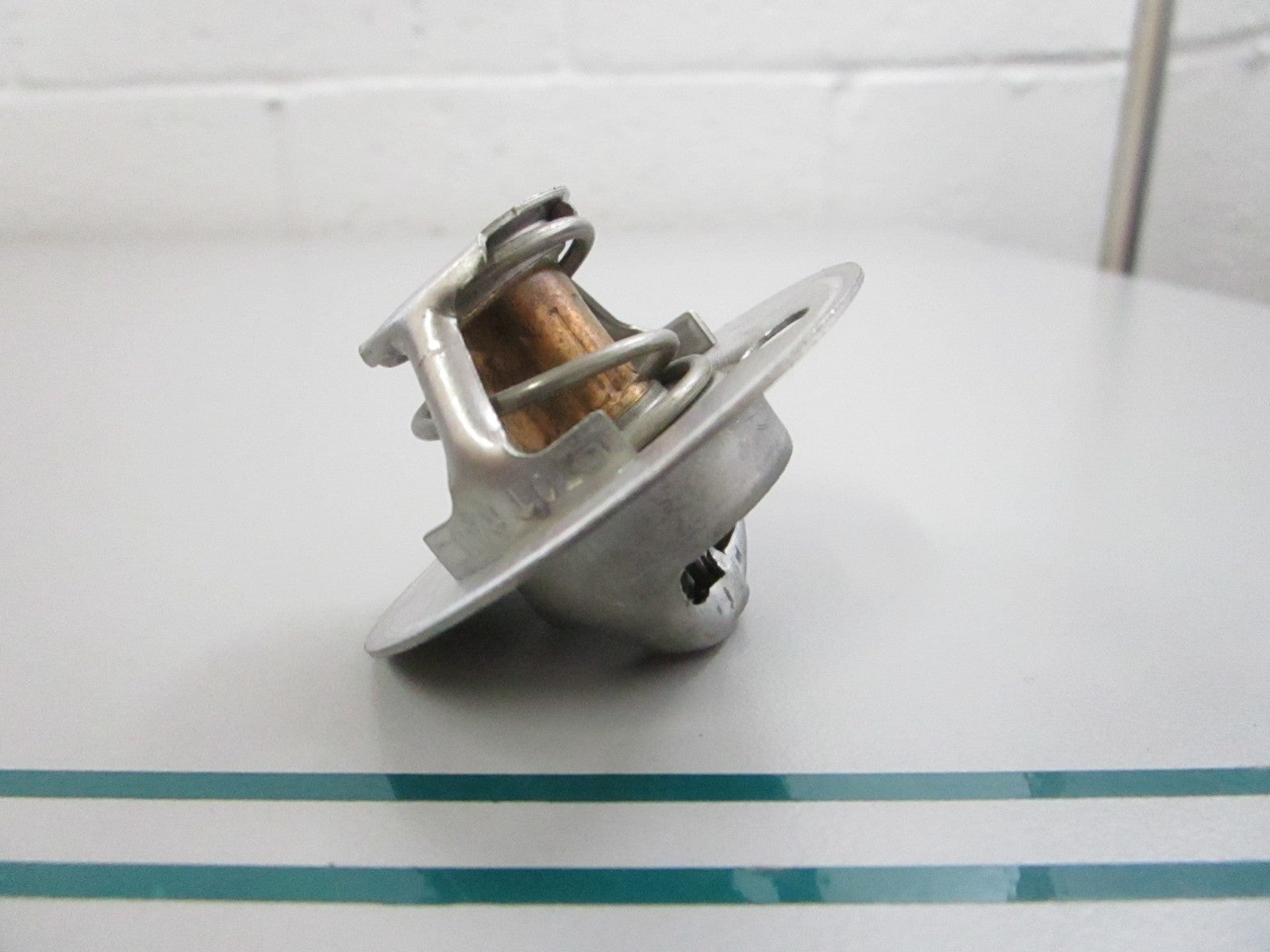NEW OEM F2A700068 Mercury Quicksilver Thermostat 0810