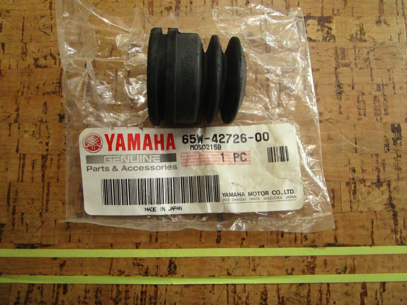 *NEW OEM*  0810 Yamaha Button Cowling Grommet 65W-42726-00
