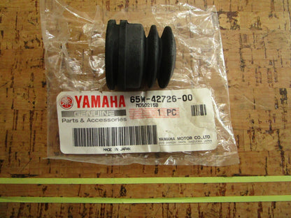 *NEW OEM*  0810 Yamaha Button Cowling Grommet 65W-42726-00