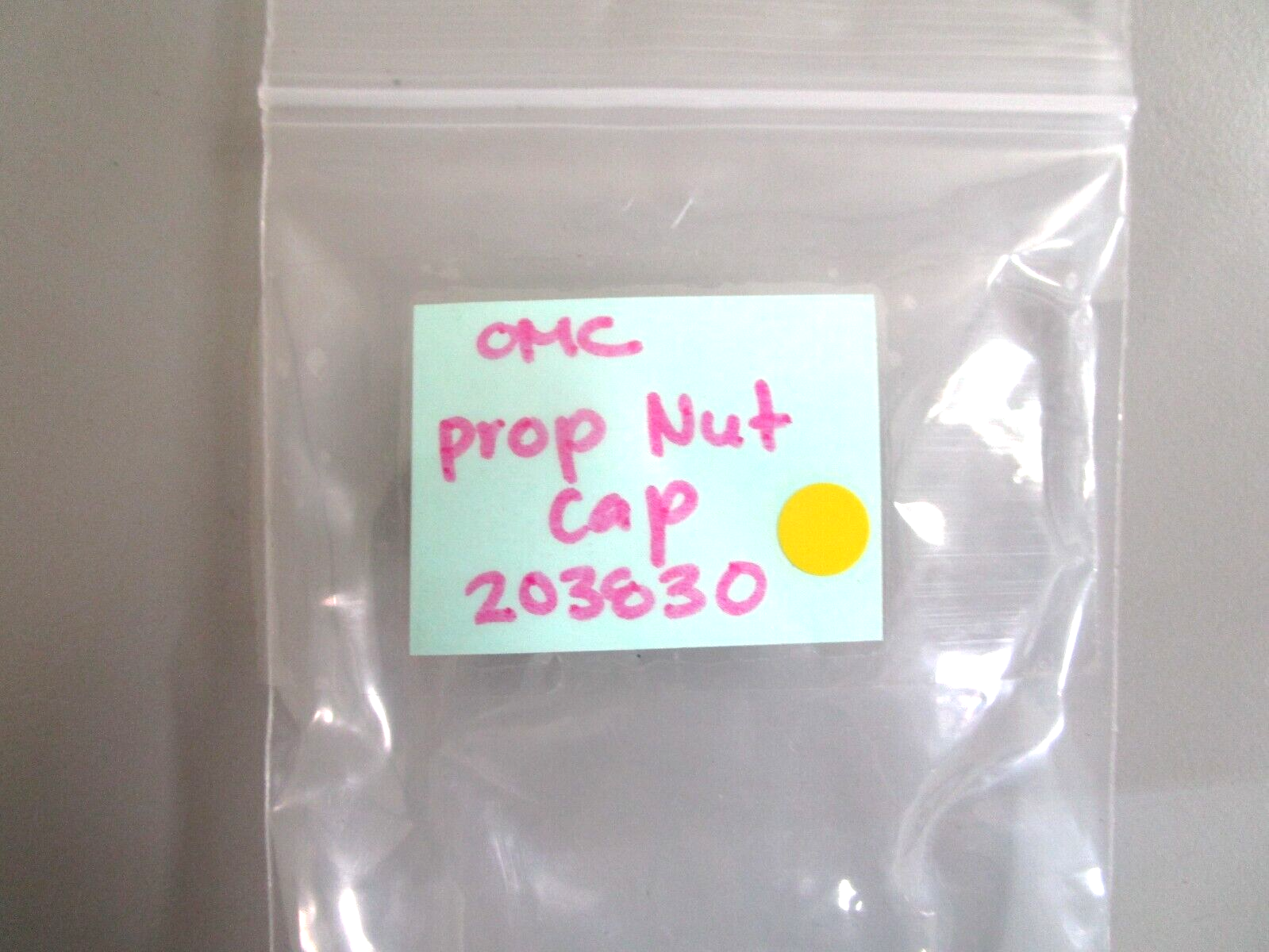 *NEW OEM* 0750 OMC Johnson Evinrude PROP NUT CAP 203830 0203830