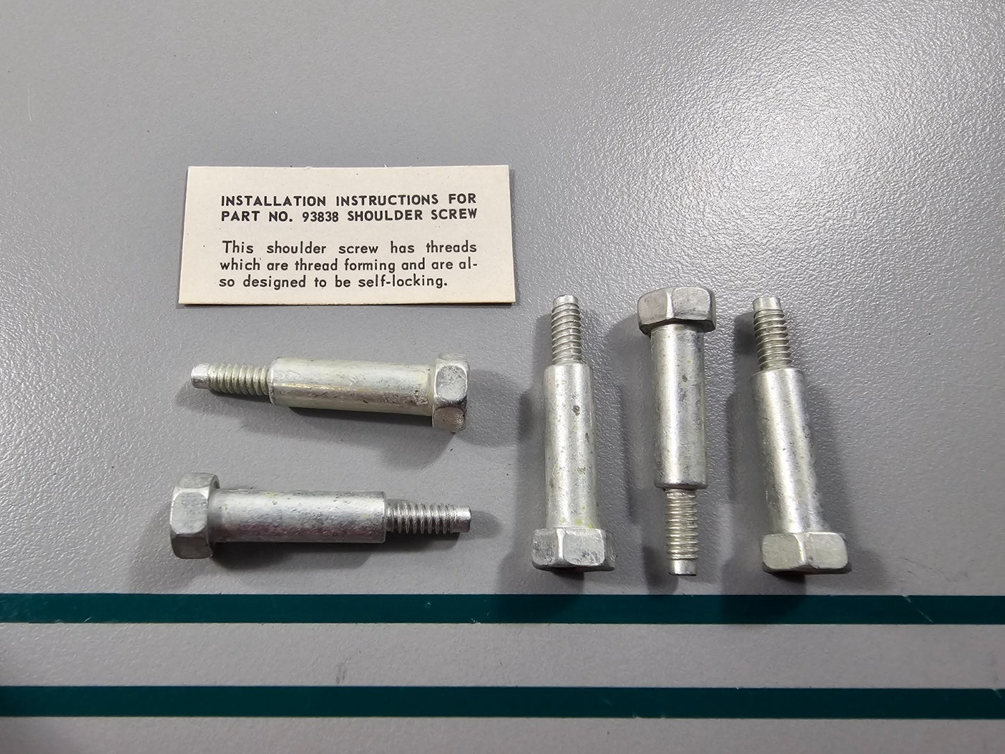 NEW OEM (LOT OF 5) 691630 Briggs & Stratton Shoulder Screw 0810