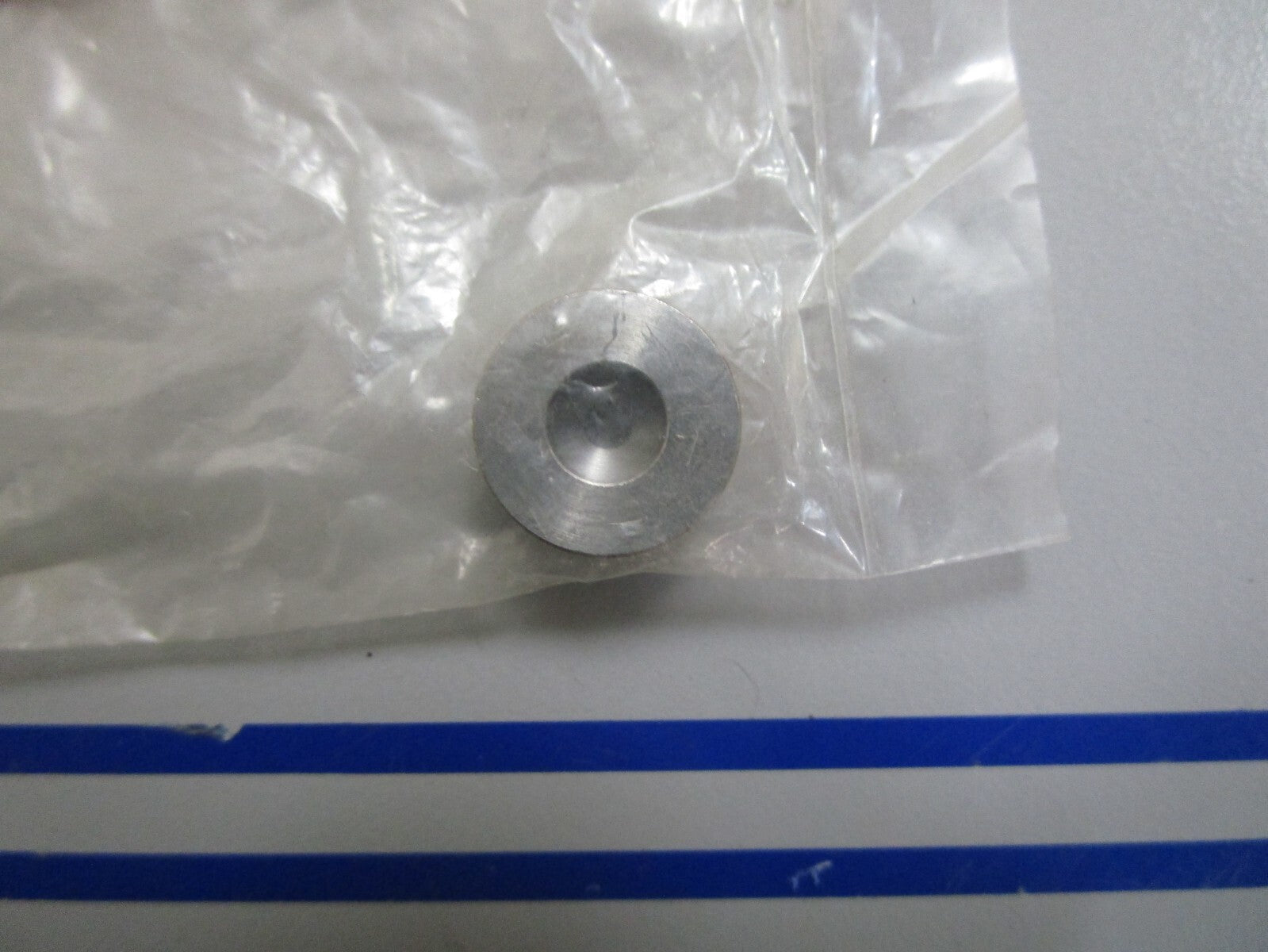 *NEW OEM* 0810 Suzuki Valve 48534-87D00