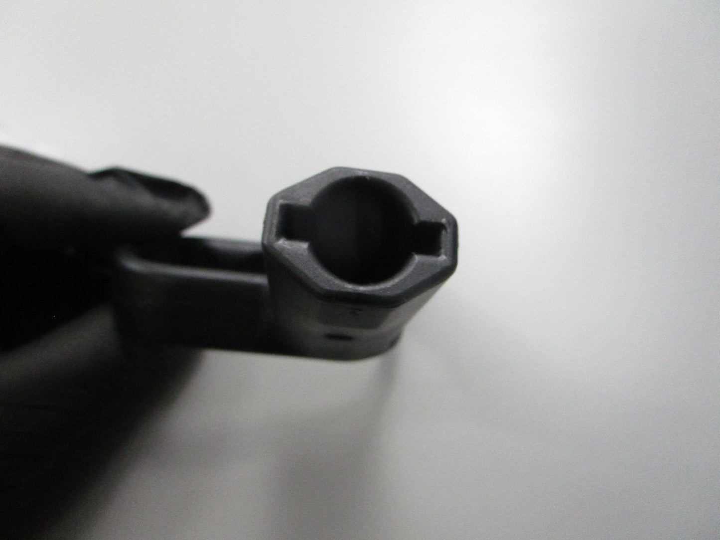 *NEW OEM* 0810 Saab Handle 9465956