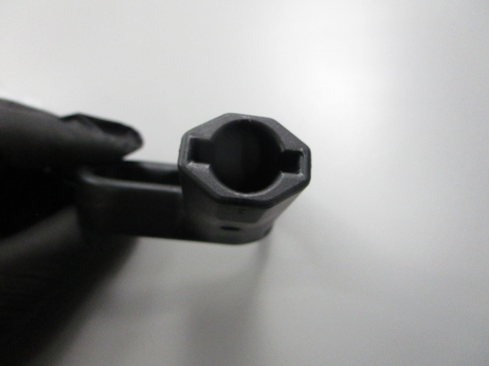 *NEW OEM* 0810 Saab Handle 9465956