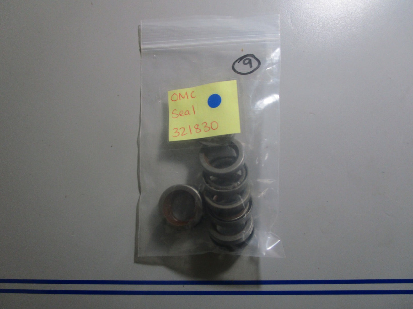 *NEW OEM* 0720 OMC Johnson Evinrude Seal 321830 0321830